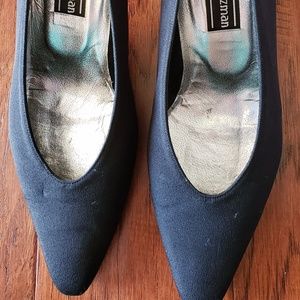 Stuart Weitzman Corniche Black Pumps